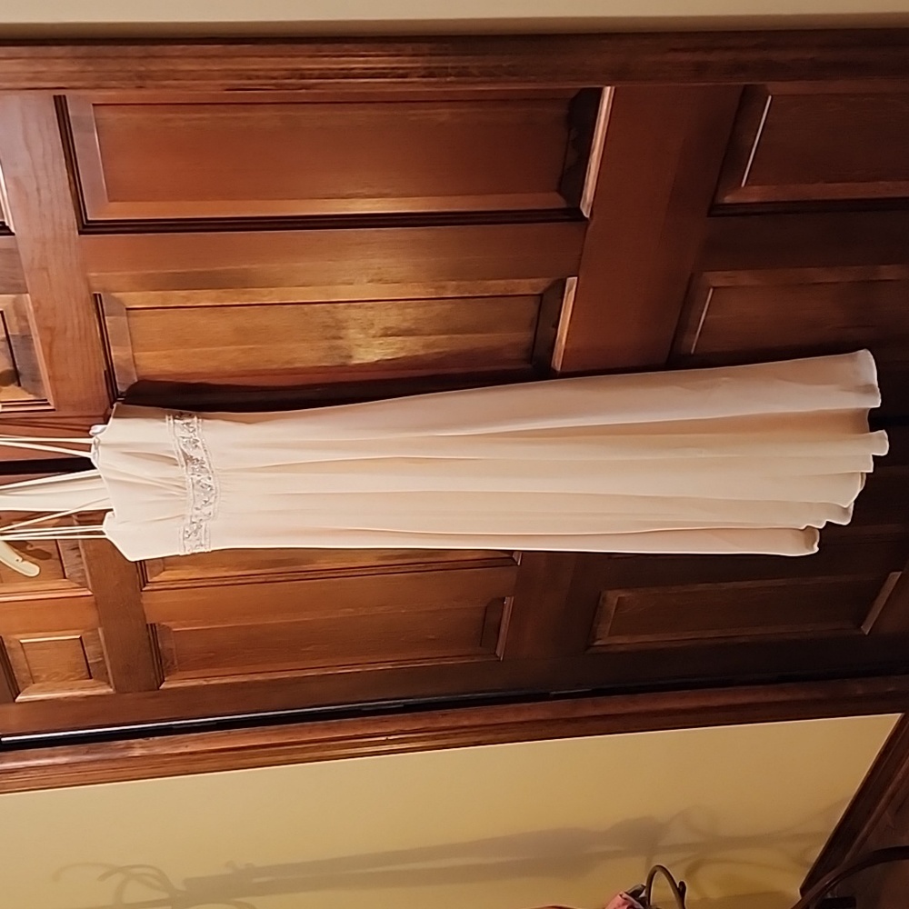 STUNNING PALE YELLOW DRESS SIZE 8